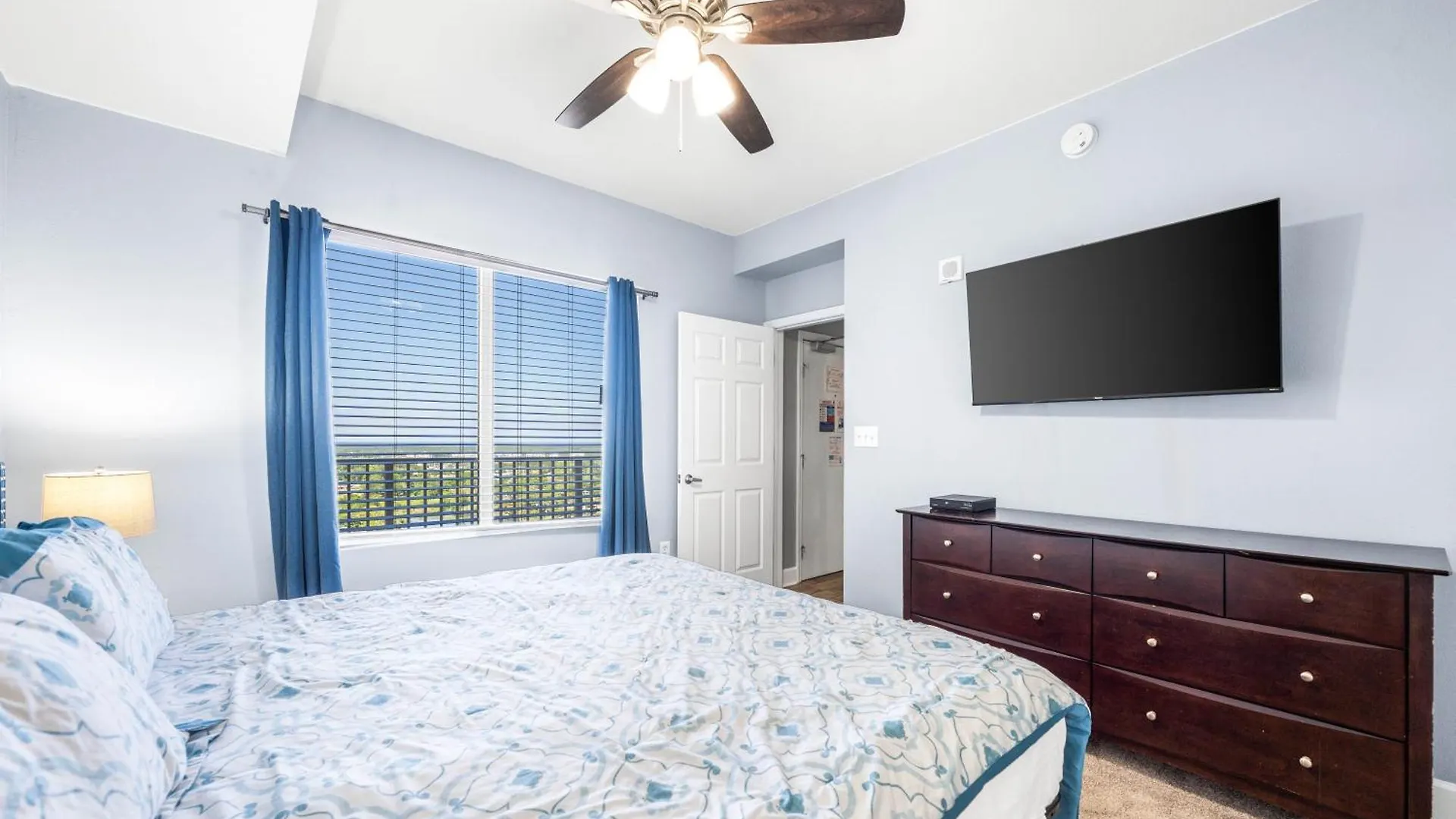 Beautiful Beach Front Condo! - Tidewater 1804 Panama Stadt Apartment