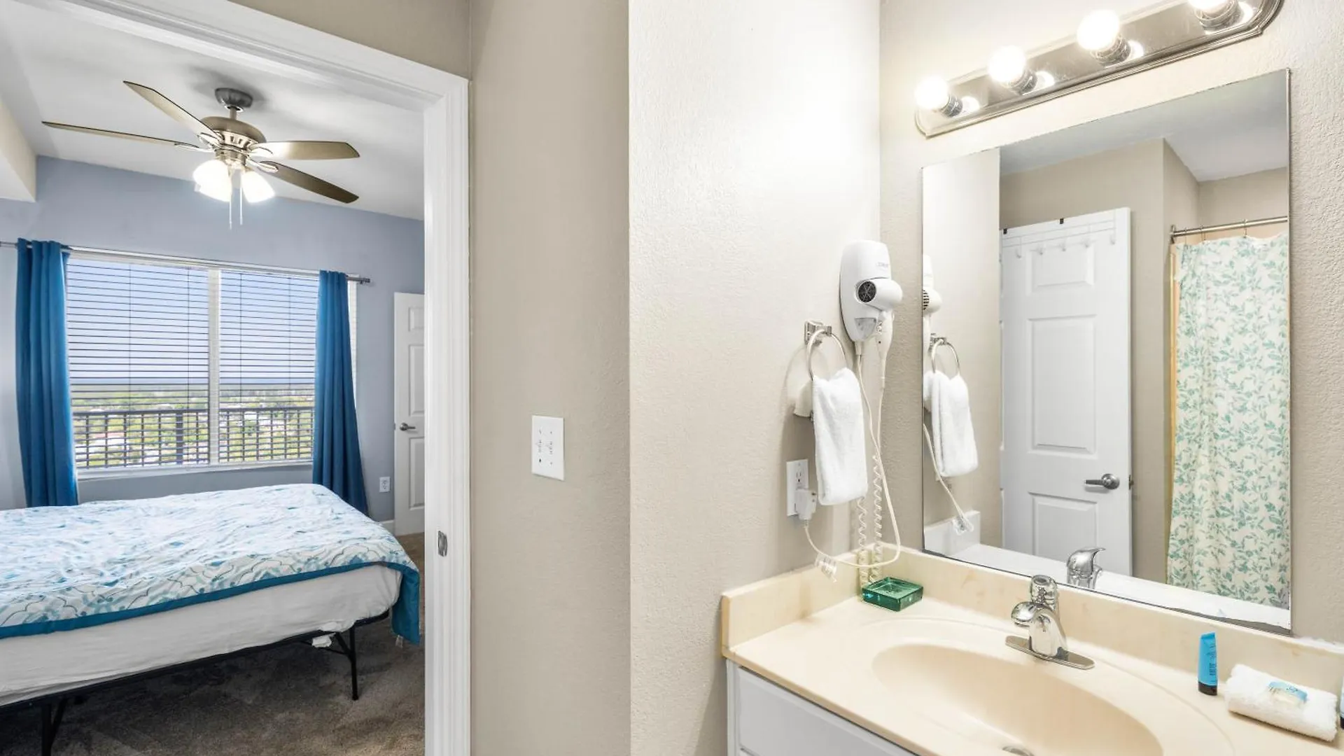 Beautiful Beach Front Condo! - Tidewater 1804 Panama Stadt Apartment